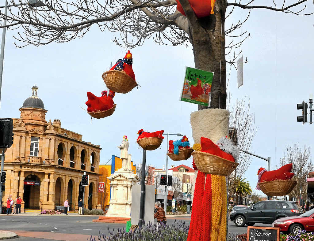 Little red hen decorated by Robyn Fraser, Dawn Boath and June Stewart.
